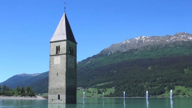 go to Märchenhaft: Der versunkene Kirchturm im Reschensee