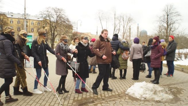 go to Nichts gesehen: Blinde Führung durch St. Petersburg